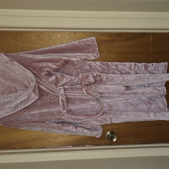 Plush Soft Robe - Picture 3 of 4